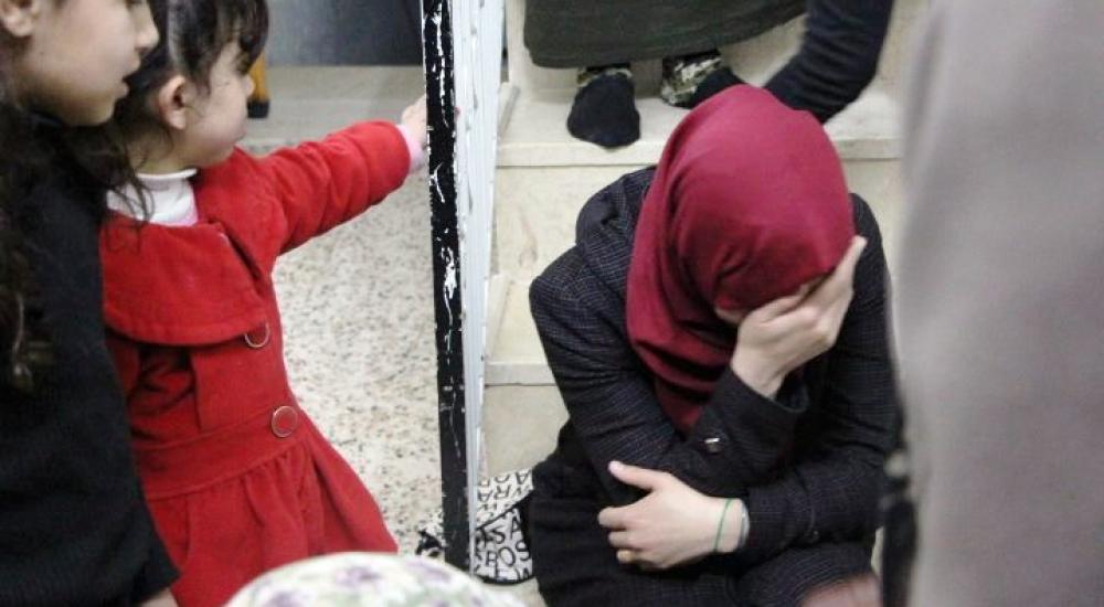 صور اطلاق الرصاص على فتاة بالخليل (6)