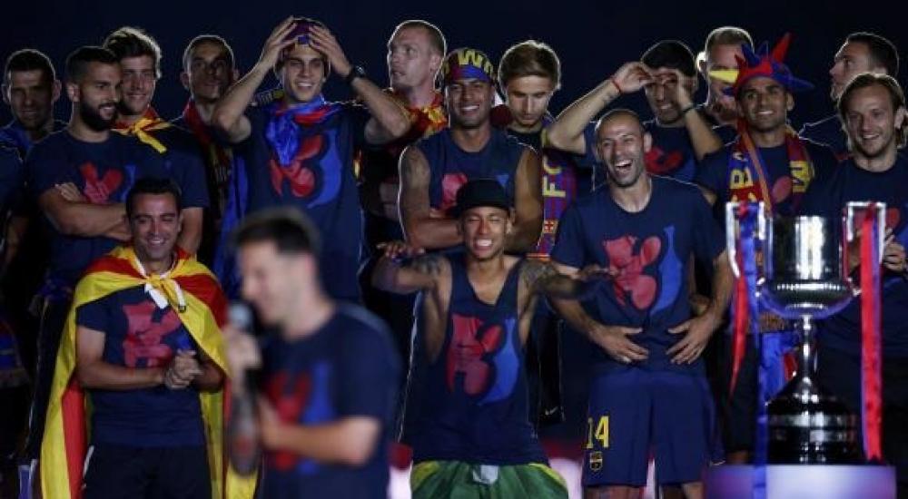 برشلونة أول فريق في أوروبا يفوز بالثلاثية مرتين