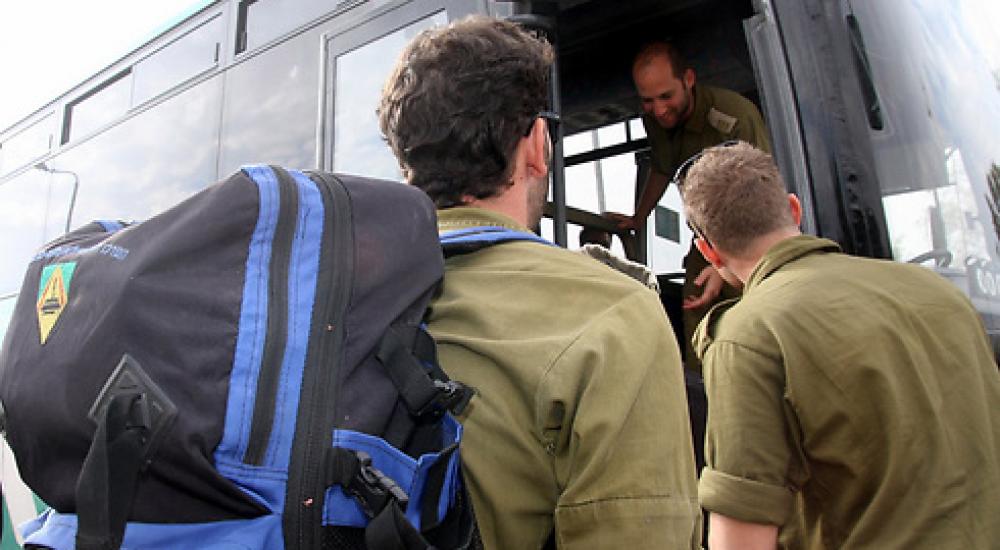 اللجنة أوصت بتقليص ميزانية الجيش