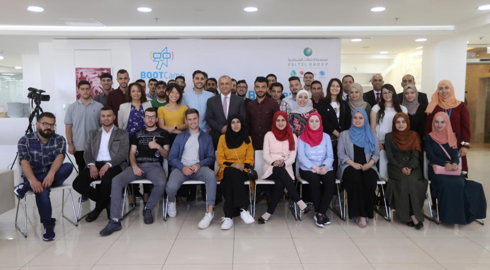 مجموعة الاتصالات تطلق فعاليات المخيم الثالث للتصميم والبرمجة