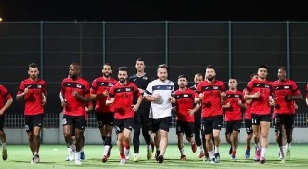 جانب من تدريبات المنتخب الوطني في معسكر الدوحة