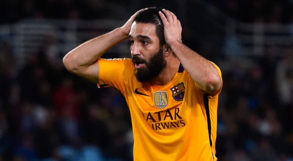 لاعب برشلونة التركي أردا توران