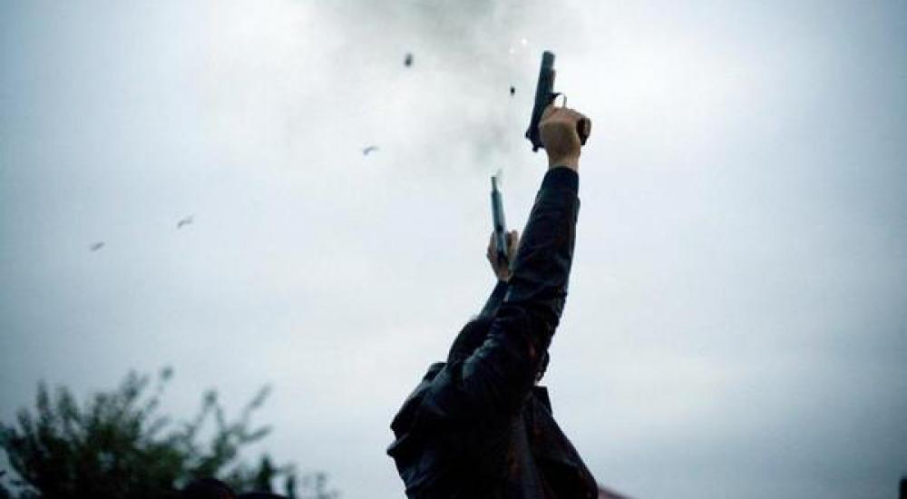 شخص_يطلق_النار