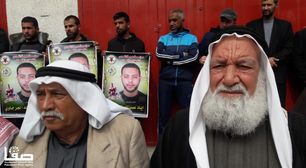 e878ef17-47aa-4177-b7e6-ef6a2ae7262a