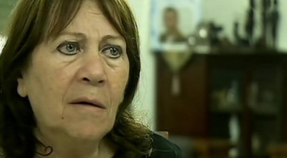 والدة أورون شاؤول