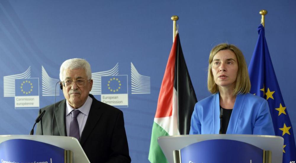 مؤتمر صحفي بين الرئيس محمود عباس ومفوضة السياسة الخارجية في الاتحاد الأوروبي فيديريكا موغيريني (أرشيف)
