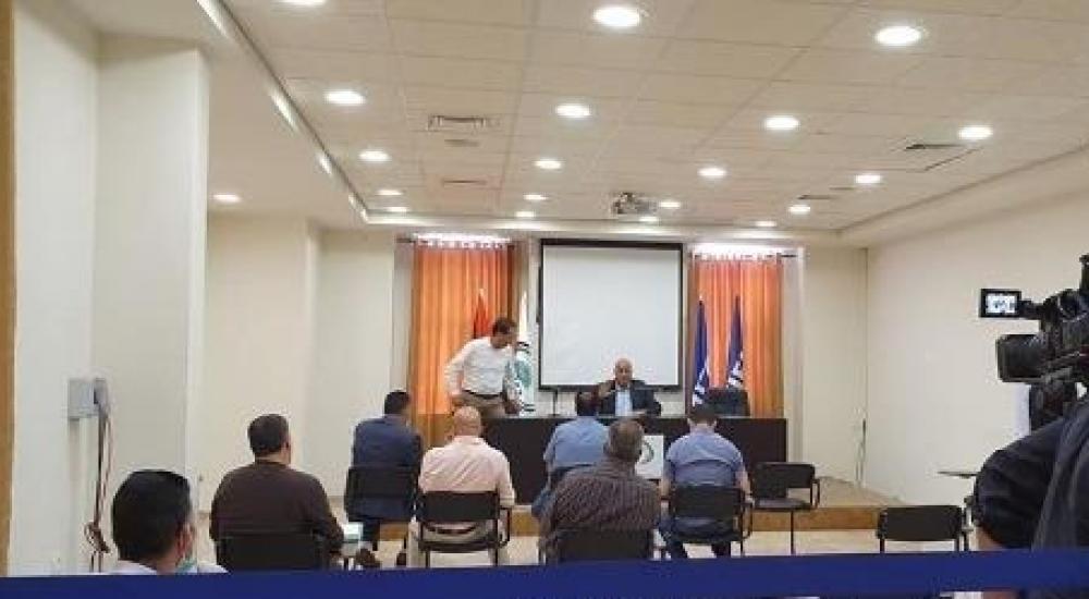 جانب من اجتماع اتحاد القدم مع أندية دوري المحترفين