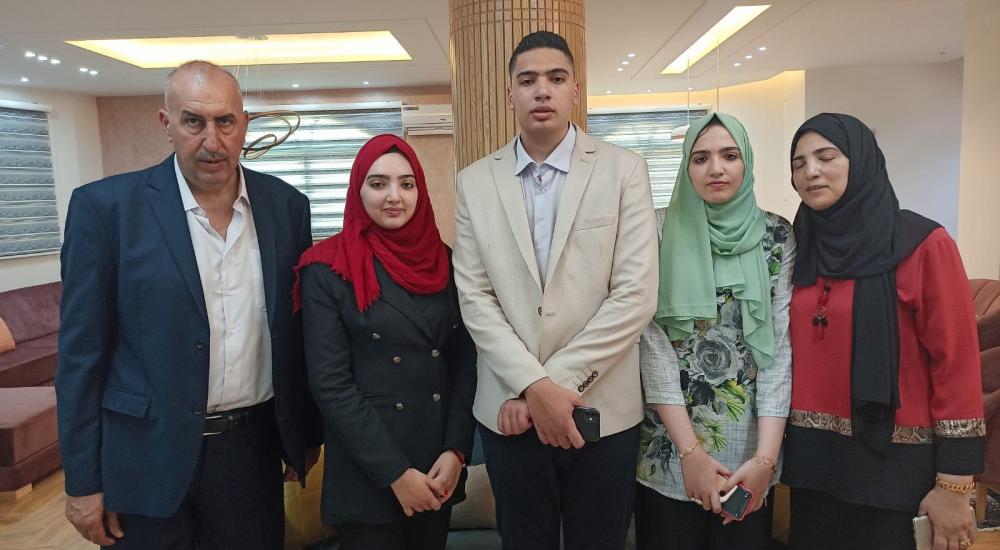 التوائم الثلاثة من عائلة قديح (8).jpeg