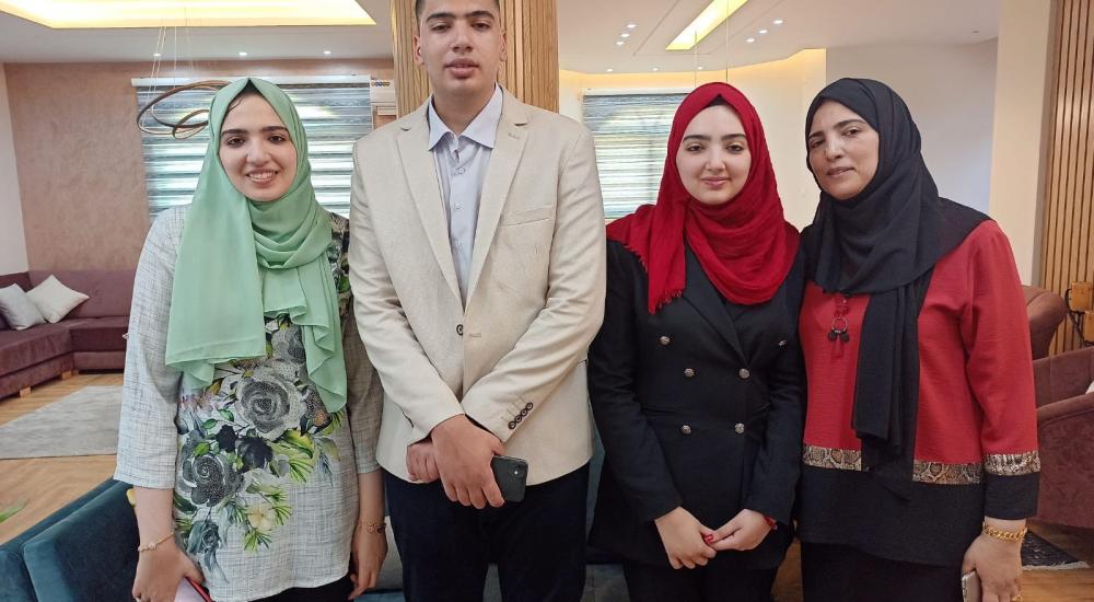 التوائم الثلاثة من عائلة قديح (4).jpeg