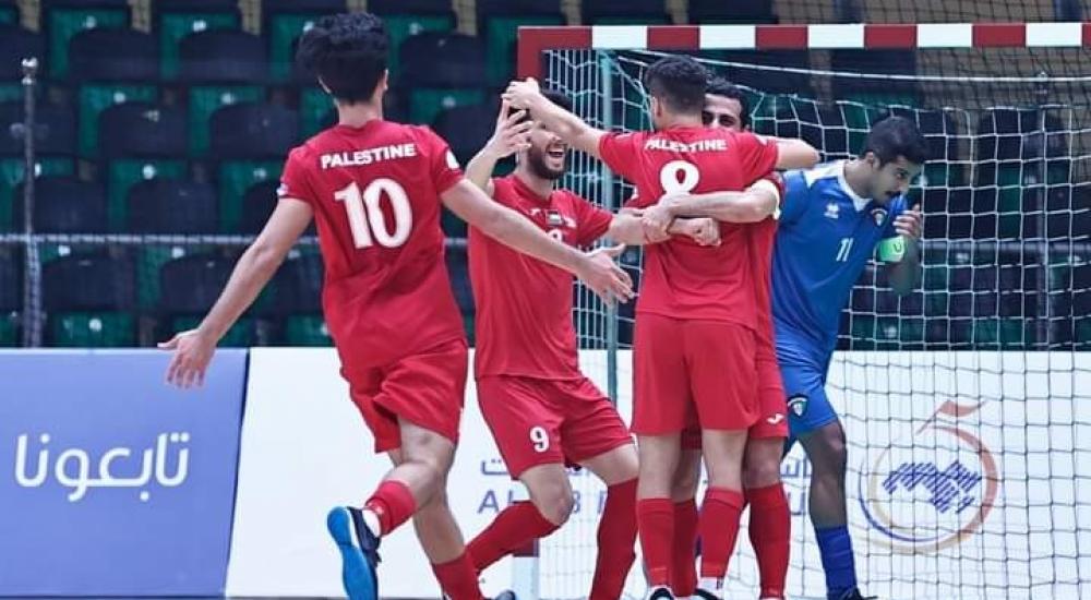 فلسطين والكويت صالات.jpg