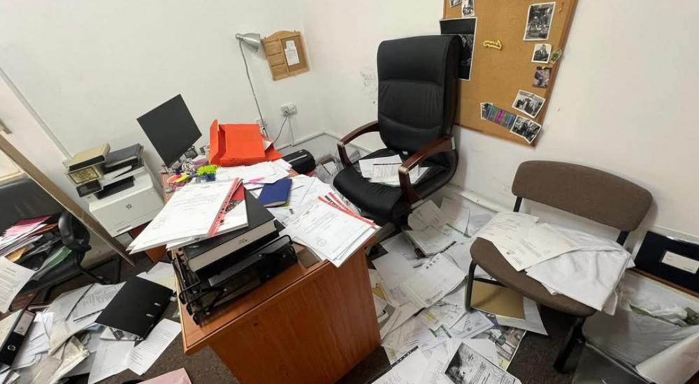 الاحتلال يقتحم جمعية الدراسات العربية ويفتشها ويخرب محتوياتها