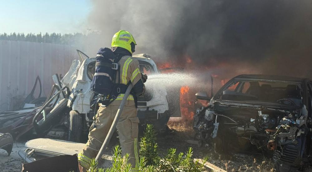 حرائق بفعل صواريخ من إيران