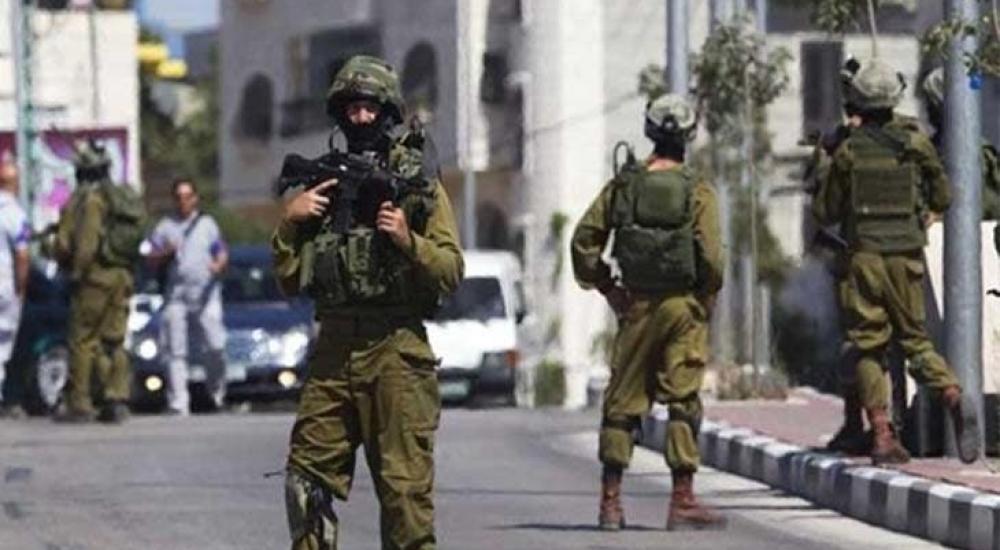 الاحتلال يوزع إخطارات إخلاء لمنازل ومحال تجارية في العيزرية