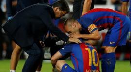 ميسي تعرض للإصابة في مباراة اتلتيكو مدريد بالدوري