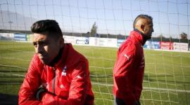 خارا قام بتصرف مشين بحق كافاني بمباراة تشيلي وأوروجواي