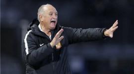 لويس فيليبي سكولاري مدرب جوانجزو إيفرجراند فريق اللاعب باولينيو