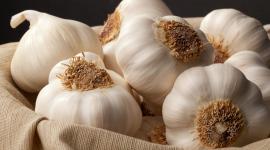 فص ثوم على الريق يوميًا يغير حياتك نهائيًا