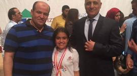 الطفلة الفائزة بمسابقة علوم الحساب في بيروت