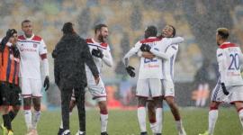 ميندي مع لاعبي ليون