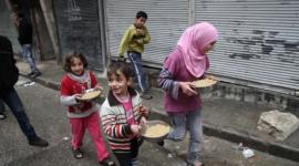 حصار مخيم اليرموك مستمر منذ عامين