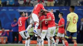 فرحة لاعبي تشيلي