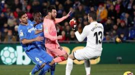 برشلونة فاز بهدفين لواحد