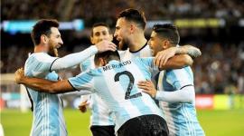 فرحة لاعبي الأرجنتين بالفوز