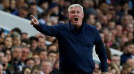 المدرب ستيف بروس