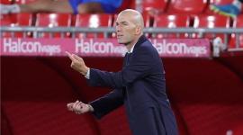 المدير الفني لريال مدريد زين الدين زيدان