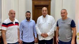 حضر التوقيع حسام وإبراهيم حسن