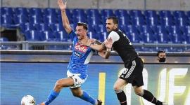 جانب من مباراة سابقة بين الفريقين