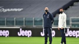 لحظة تواجد يوفنتوس على أرض الملعب لانتظار نابولي