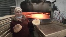 "ربا أبو العيش".. أول سيدة تدير مخبزًا في غزة