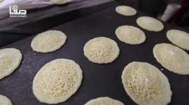 حسن المصري.. 52 عامًا من صناعة القطايف في غزة