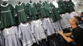 إقبال ضعيف على شراء مستلزمات المدارس بغزة