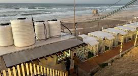 شبان في غزة يكيّفون استراحاتهم لمواءمة فصل الشتاء