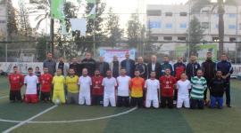 شارك في البطولة 12 فريقًا