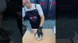 أول مطعم للحوم المدخنة في غزة