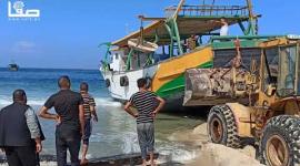 صنع بأيدٍ فلسطينية.. أكبر قارب صيد يبحر في غزة