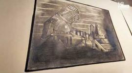 ما بين الأسود والأبيض.. تصنع رغدة لوحات جميلة