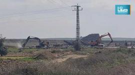 الاحتلال يفكك معبر كارني المُعطل شرق غزة لإقامة "عائق أرضي"