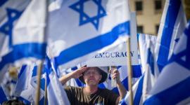 الاحتجاجات في كل مكان.. "إسرائيل على شفا الهاوية"