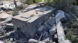 دمار كبير في مقبرة بيت لاهيا شمالي قطاع غزة بعد استهداف منزل بجوارها