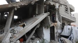 شهود عيان يرون شهادتهم حول استهداف الاحتلال منزل لعائلة بشير في دير البلح