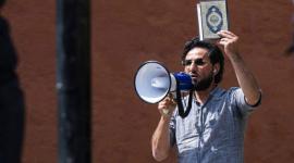 فيديو حرق القرآن في السويد كامل .. آخر التفاصيل!