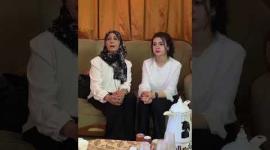 فرحة الطالبة الأولى على الفرع التجاري دالي باسم الشيخ علي