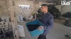 خريج من غزة ينجح بإعادة تدوير الإطارات واستثمارها اقتصاديًا