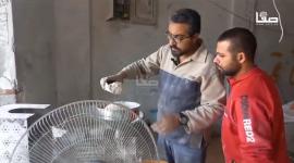 طحن أعلاف الحيوانات في غزة لسد الجوع مع انقطاع الطحين بفعل الحصار والعدوان الإسرائيلي