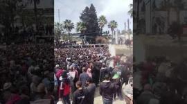 بدء توزيع حصص من الدقيق على المواطنين بمدينة غزة في ظل حالة المجاعة بعد دخول كمية مساعدات محدودة