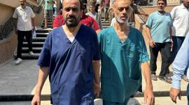 تخبط إسرائيلي واتهامات متبادلة بعد الإفراج عن مدير مجمّع الشفاء الطبي بغزة